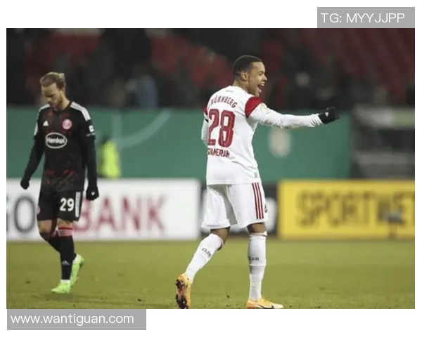 巴黎圣曼与雷恩激战正酣比分揭晓引发球迷热议